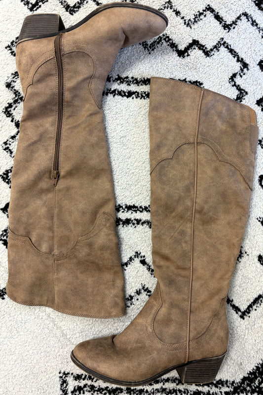 Fergalicious Knee-hight Boots