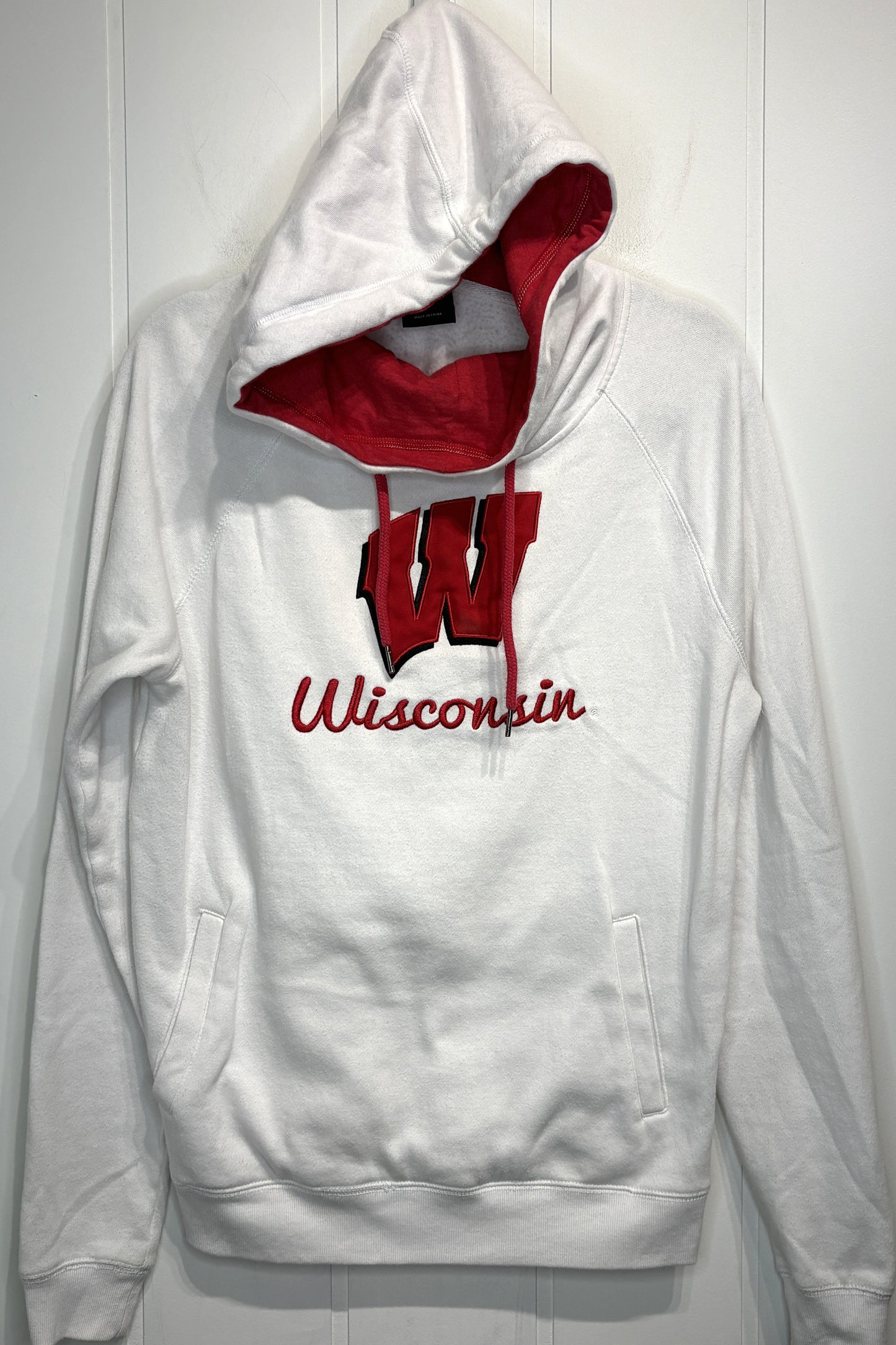 Colosseum Wisconsin Pullover Hoodie