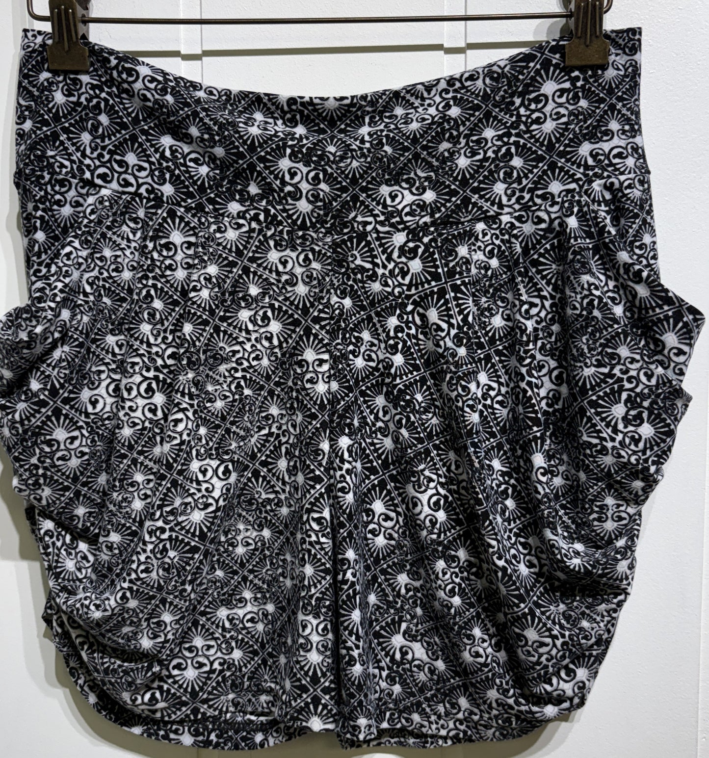 ShoSho Geo. Print Soft Shorts