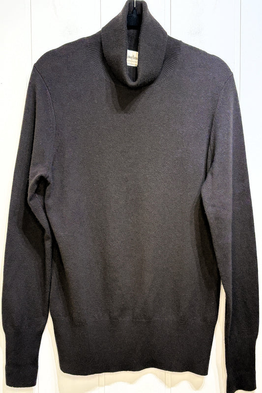Neiman Marcus Cashmere Sweater