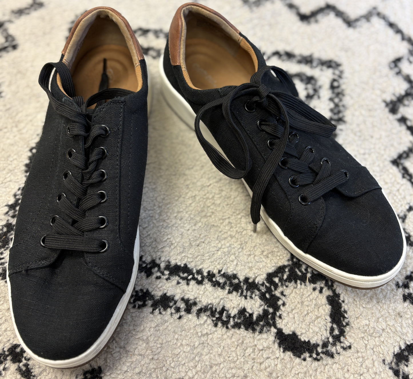 Aetrex Canvas Sneakers
