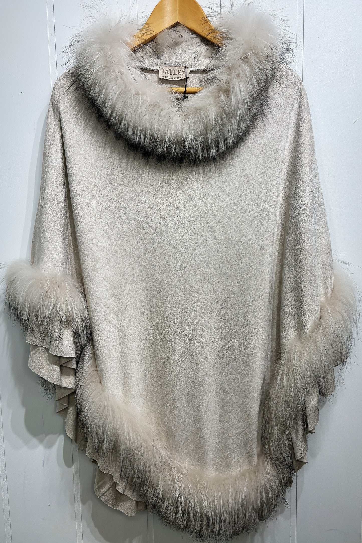 Jayley 100% Real Fox Fur Poncho
