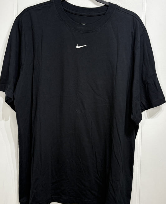 The Nike Tee Loose Fit