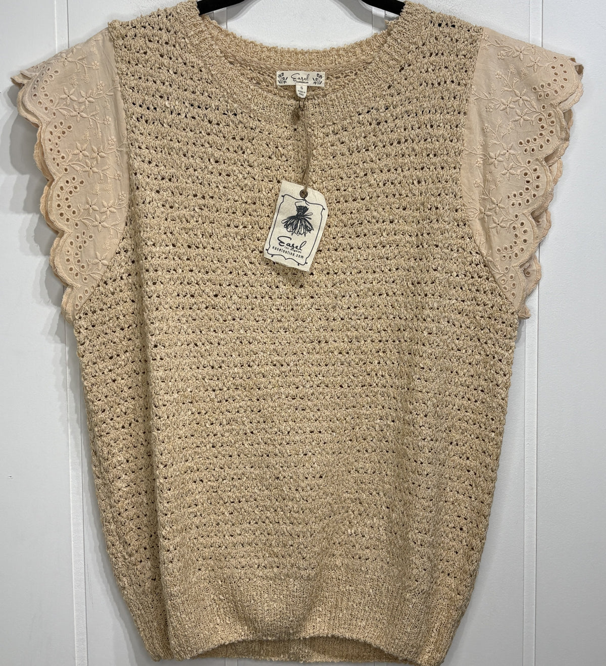 Easel Embroidered SS Sweater