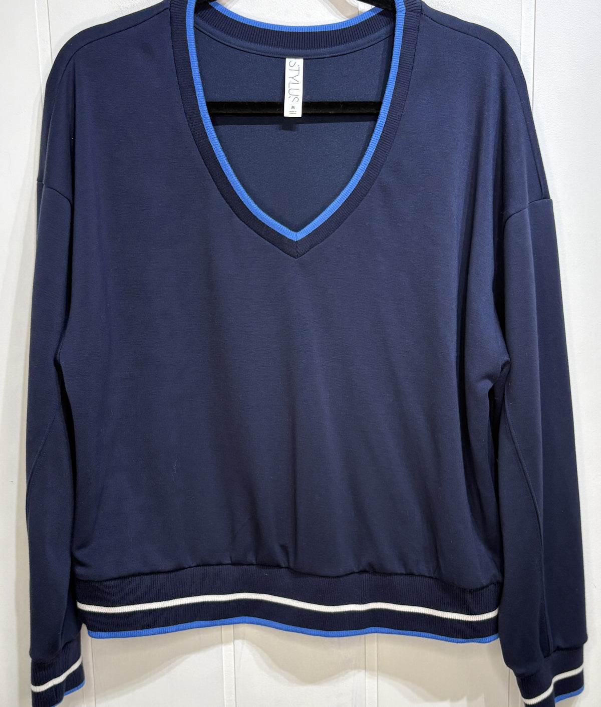 Stylus V-neck Ribbed Hem Sweatshirt