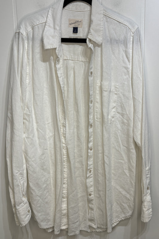 Universal Thread Relaxed Button-down